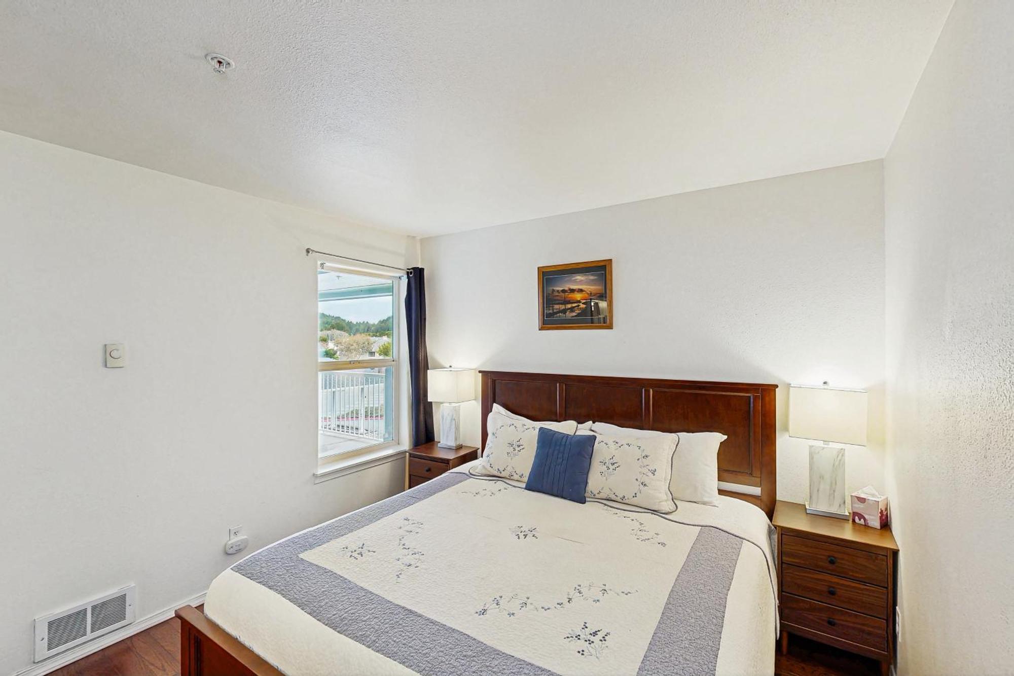 Waters Edge Apartment Salishan Beach Phòng bức ảnh