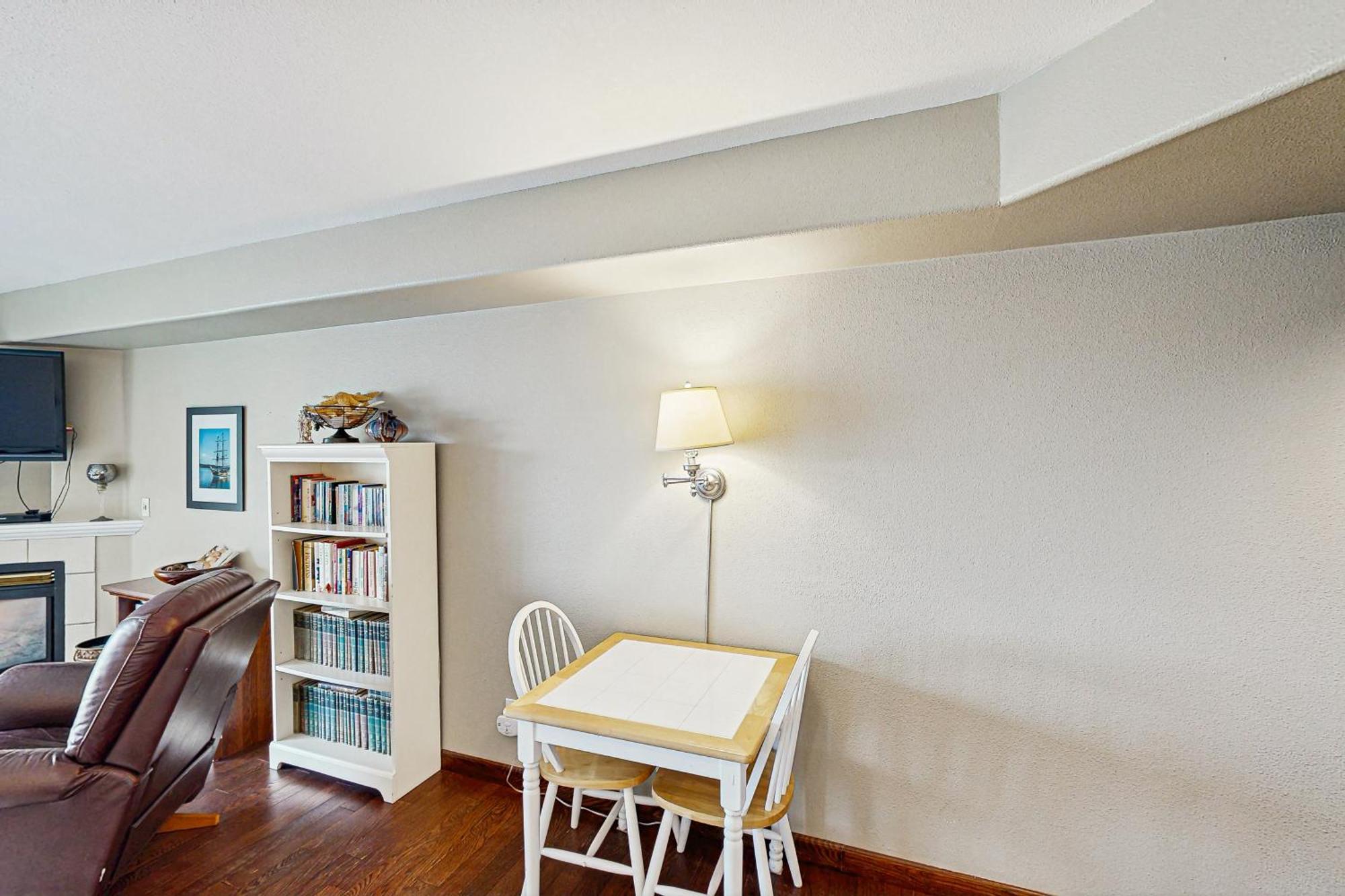Waters Edge Apartment Salishan Beach Phòng bức ảnh